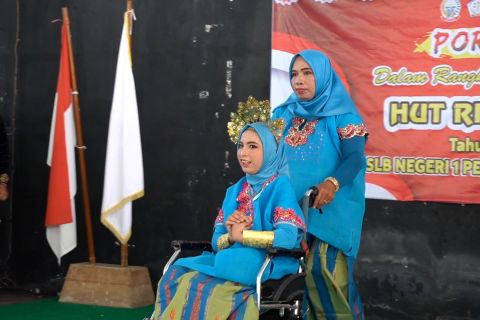 Siswa SLBN 1 Makassar tunjukkan potensi diri peringati hari merdeka