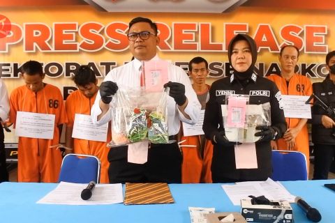 Polda Sumsel tangkap 6 tersangka kurir narkoba lintas provinsi