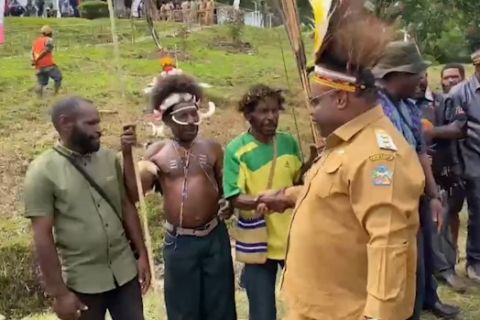 Bupati Yahukimo pastikan bantuan bagi korban bencana longsor tercukupi