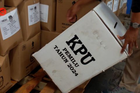 KPU Jember kembalikan 243 kotak suara Pemilu yang rusak