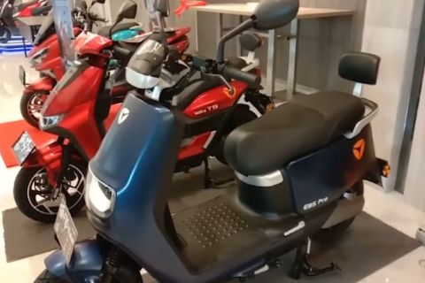 Kemenko Marves paparkan insentif untuk kendaraan listrik di Makassar