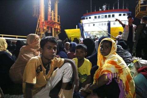 Cerita di balik penolakan pengungsi Rohingya oleh warga Aceh - Video