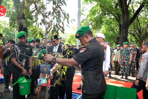Donor darah hingga bagi sembako warnai Hari Juang Kartika ke-78 TNI AD