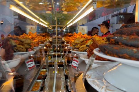 Menikmati nasi kapau di jantung Kuala Lumpur