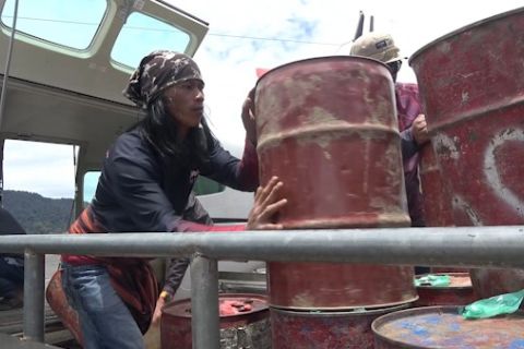 Dampak gangguan KKB, Pertamina hentikan penyaluran BBM ke Intan Jaya