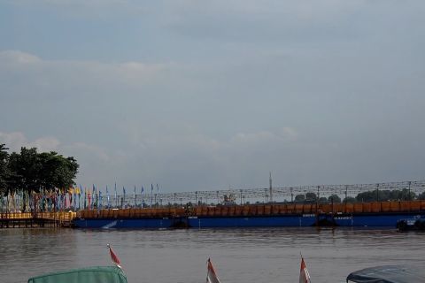 Jembatan tongkang berbaris sambut perayaan Cap Go Meh di Pulau Kemaro