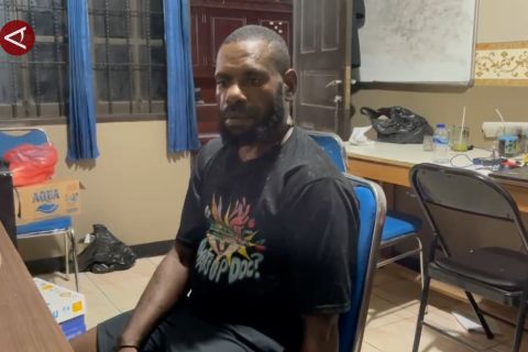 Polisi tangkap pemasok senjata api bagi KKB pimpinan Egianus Kogoya