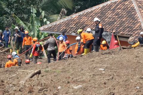 Fokus pencarian 3 korban longsor Cipongkor terpisah di 2 sektor