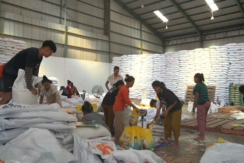 Bulog Makassar pastikan stok beras aman jelang Ramadhan