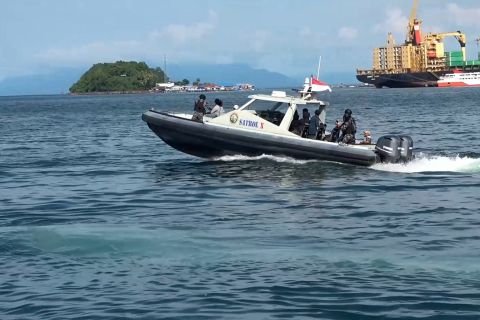 Lantamal X Jayapura patroli untuk antisipasi penyelundupan senjata api
