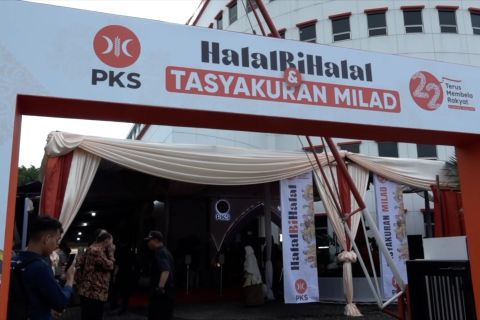 Sempat dikabarkan bakal hadir, Prabowo absen di halal bihalal PKS