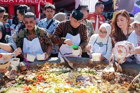 Festival Rujak Uleg di Surabaya tebarkan pesan toleransi