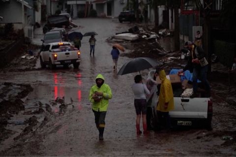 Banjir terus-menerus di Brazil, warga mulai sulit bertahan hidup