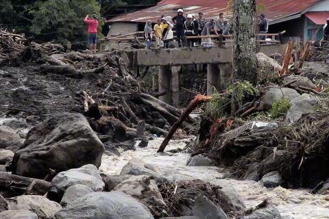 BNPB: Pembersihan dan normalisasi harus rampung sebelum TMC selesai