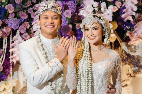 Digelar terbatas, Rizky Febian & Mahalini menikah secara Islam