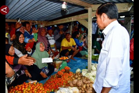 Jokowi jamin pemerintah fasilitasi pembangunan pasar lokal