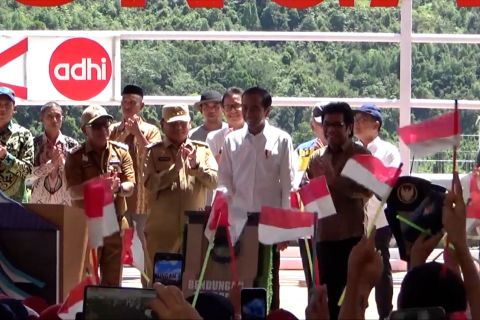 Presiden Jokowi resmikan Bendungan Ameroro di Konawe