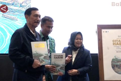 Menko Marves luncurkan buku Citarum Harum di sela World Water Forum