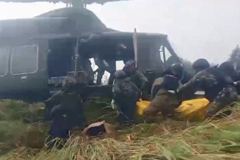 TNI-Polri evakuasi jenazah korban penembakan KKB ke Mimika