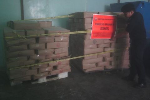 PSDKP segel empat ton ikan impor ilegal di Batam