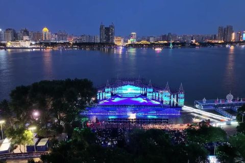 Dari tepi sungai, pertunjukan imersif “Meet Harbin” ditampilkan