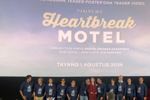 Heartbreak Motel jadi kolaborasi pertama Ika Natassa dan Angga Dwimas