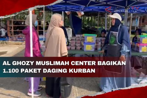 Al Ghozy Muslimah Center bagikan 1.100 paket daging kurban