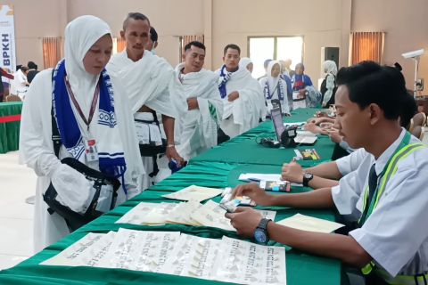 PPIH Surabaya tuntaskan pemberangkatan jamaah calon haji