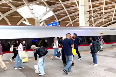 Puncak libur Idul Adha, Whoosh layani 21.000 penumpang