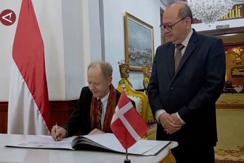 Pemprov Jatim jajaki kerja sama bidang energi dengan Denmark