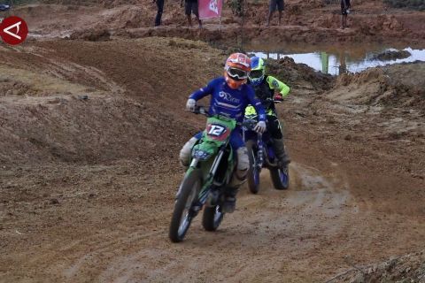 Polda Kepri salurkan minat pembalap jalanan lewat kejuaraan motocross
