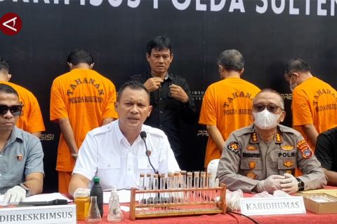 Polisi tangkap dua WNA China pelaku penambangan ilegal di Palu