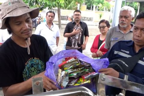 Warga Sleman olah sampah plastik jadi BBM