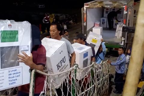 KPU Kepri pastikan logistik pilkada tidak terkendala musim angin utara