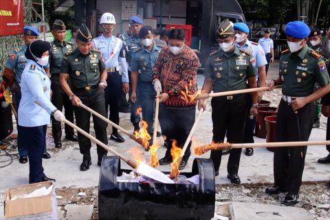 Oditurat Militer Pontianak musnahkan 21 kg sabu asal Malaysia