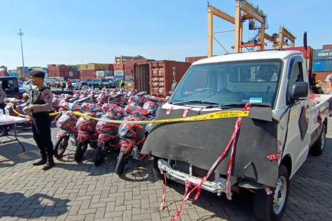 Polisi Surabaya gagalkan penyelundupan kendaraan tujuan Timor Leste
