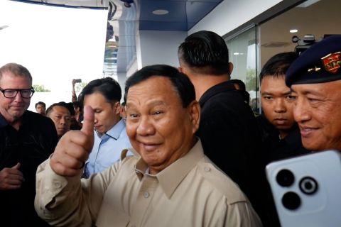 Kunjungi Batam, ini jawaban Prabowo seputar persiapan kabinetnya kelak