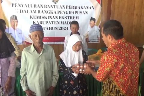 594 keluarga miskin ekstrem di Madiun terima bantuan pangan Rp300 ribu