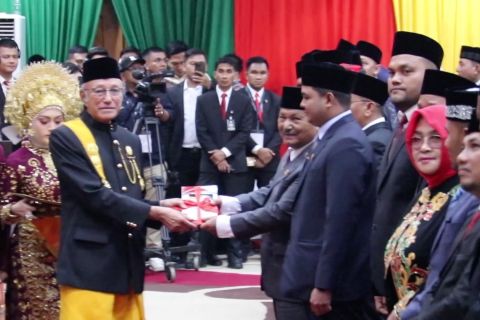 76 Anggota DPR Aceh resmi dilantik, Partai Aceh dominasi parlemen