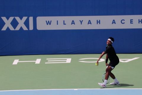 Rifqi pastikan tim tenis beregu putra Jatim ke semifinal PON XXI