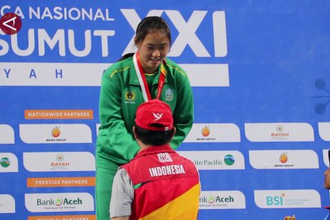 Petenis tunggal putra dan putri Jatim raih medali emas di PON XXI