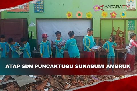 Atap SDN Puncaktugu Sukabumi ambruk