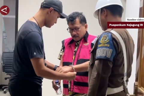 Kejagung tangkap eks pejabat MA yang terlibat suap hakim PN Surabaya