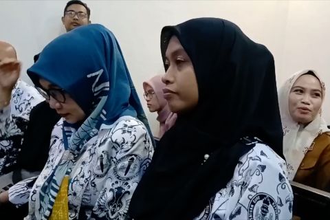 Majelis hakim tolak eksepsi Supriyani, sidang akan berlanjut tertutup