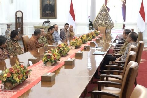 Pimpinan MPR yang baru temui Jokowi secara perdana di Istana Merdeka