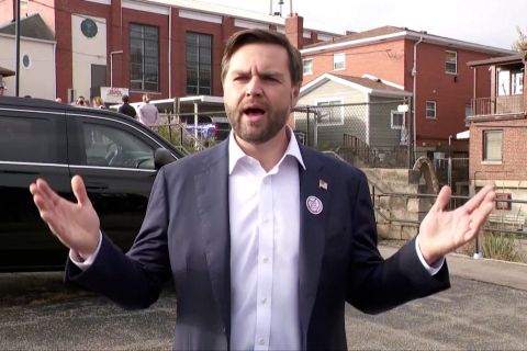 Cawapres AS dari Partai Republik JD Vance berikan suara di Ohio