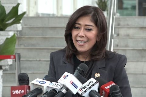 Meutya Hafid laporan ke Prabowo soal penangkapan pegawai Kemkomdigi