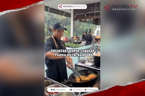 Breafast super lengkap Padma Hotel Bandung