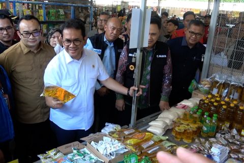 Di pasar Madyopuro Mendag buktikan pasokan cukup dan harga tidak naik