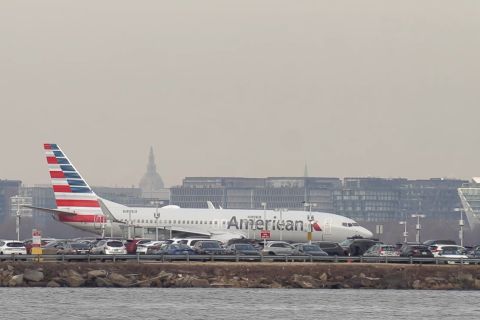 American Airlines hentikan semua penerbangan karena masalah teknis